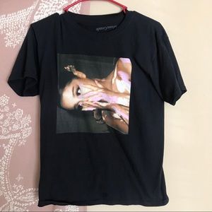 Ariana Grande t shirt